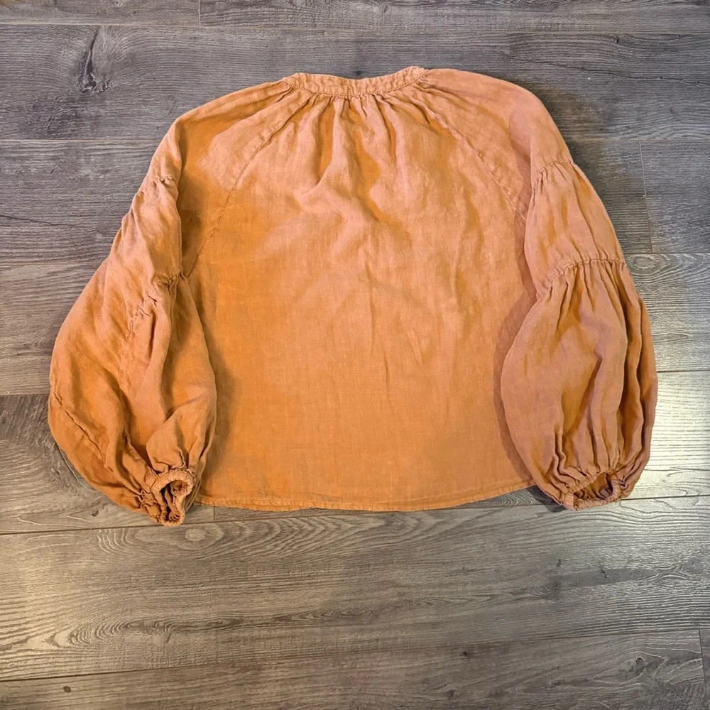 Beaumont‎ Organic Francesca Linen Top In Almond linen blouse balloon sleeves - Picture 5 of 13